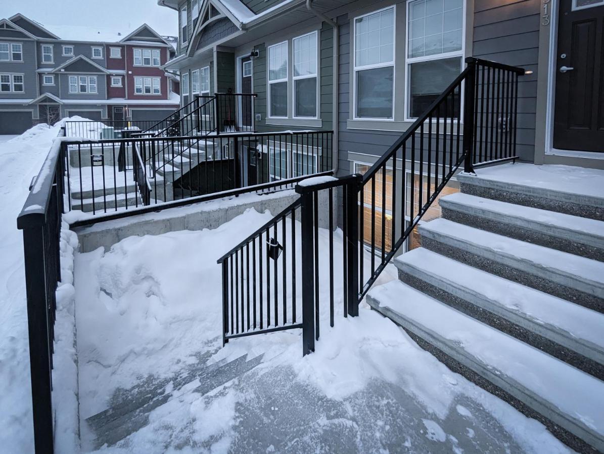 Globalstay New Apartments In Cranbrook Free Street Parking YYC Exterior foto